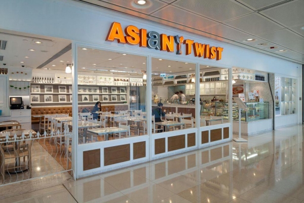 Asian Twist 位於國際金融中心商場 2 樓,店舖裝潢簡約自然。